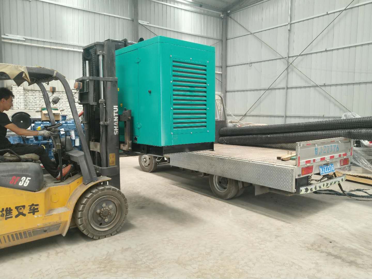 康(kang)明斯發電機組