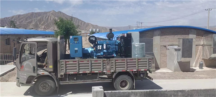 200kw濰柴電力(li)原裝機給(gei)永靖奶牛(niú)廠提供電(diàn)力保障！